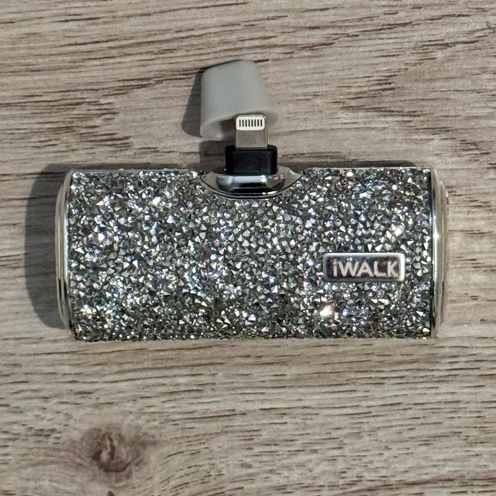 iWALK Secret Ultra-Compact Docking Battery - Picture 4 of 11